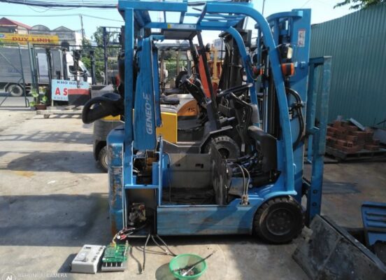 Sửa chữa xe nâng điện