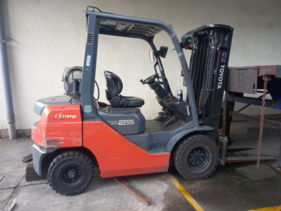 Vỏ xe Stellana 600-9 lắp cho xe Toyota