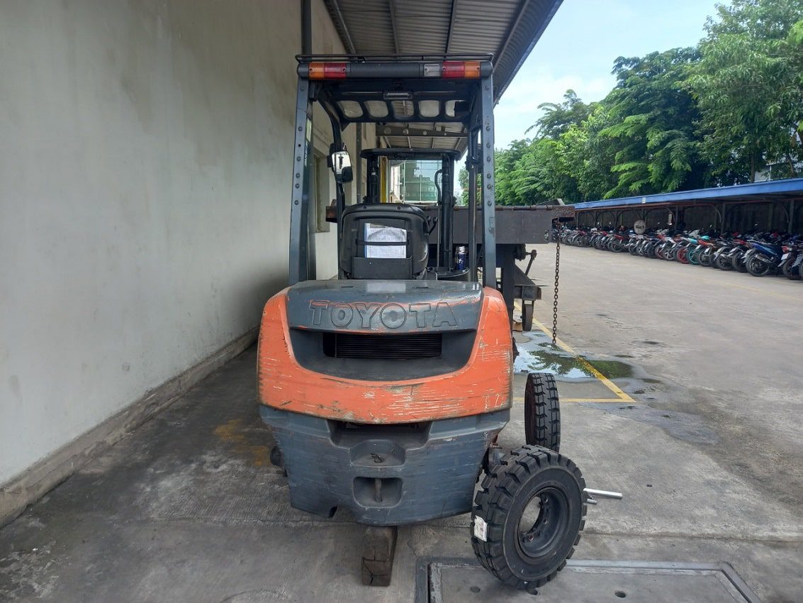 Vỏ xe Stellana cho xe Toyota