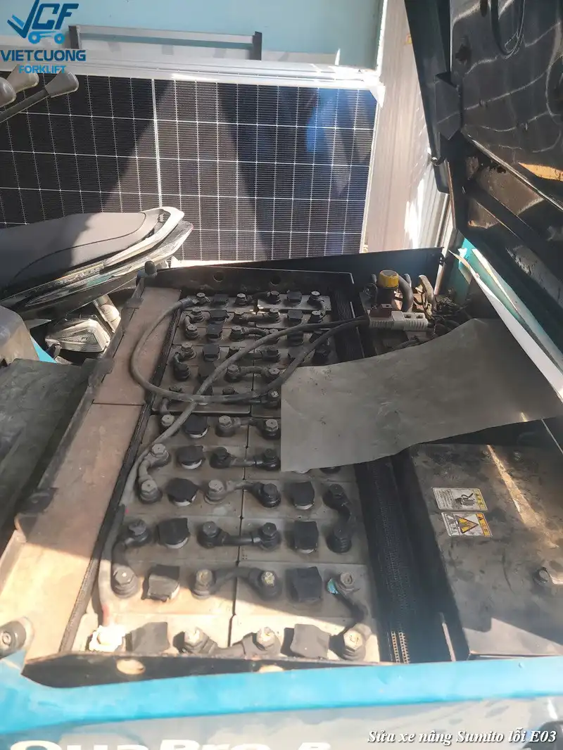 Kiểm tra bình điện 48V xe Sumitomo
