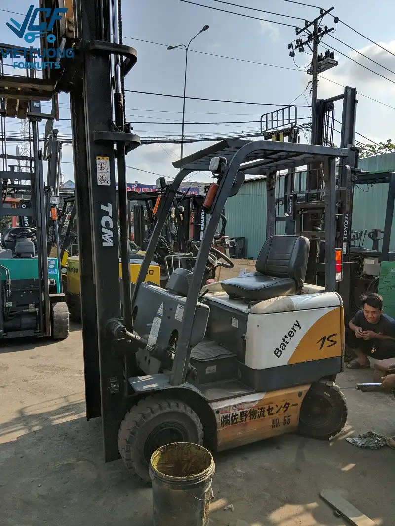 Xe nâng điện TCM