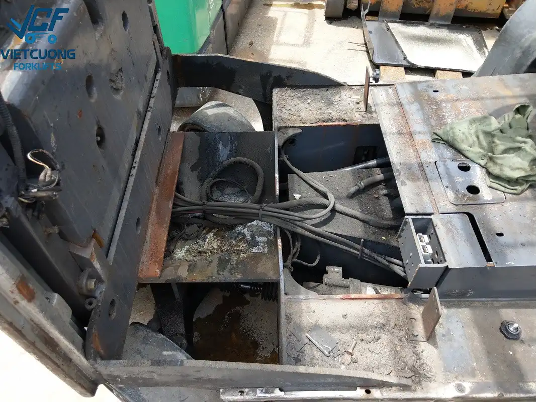 Xe nâng điện TCM