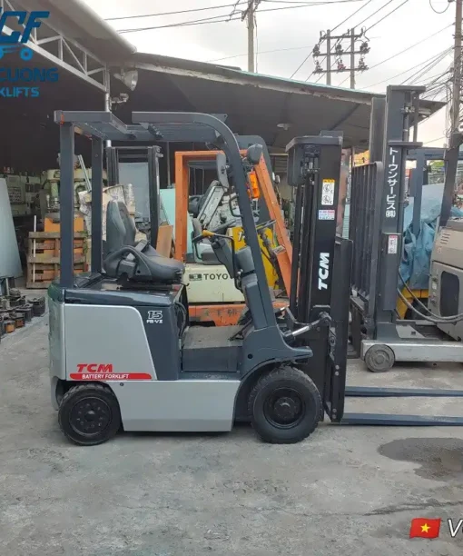 Xe nâng điện TCM