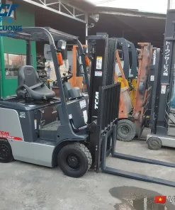Xe nâng điện TCM