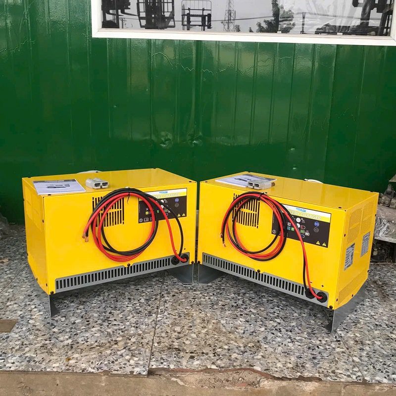 Máy sạc bình điện Energic