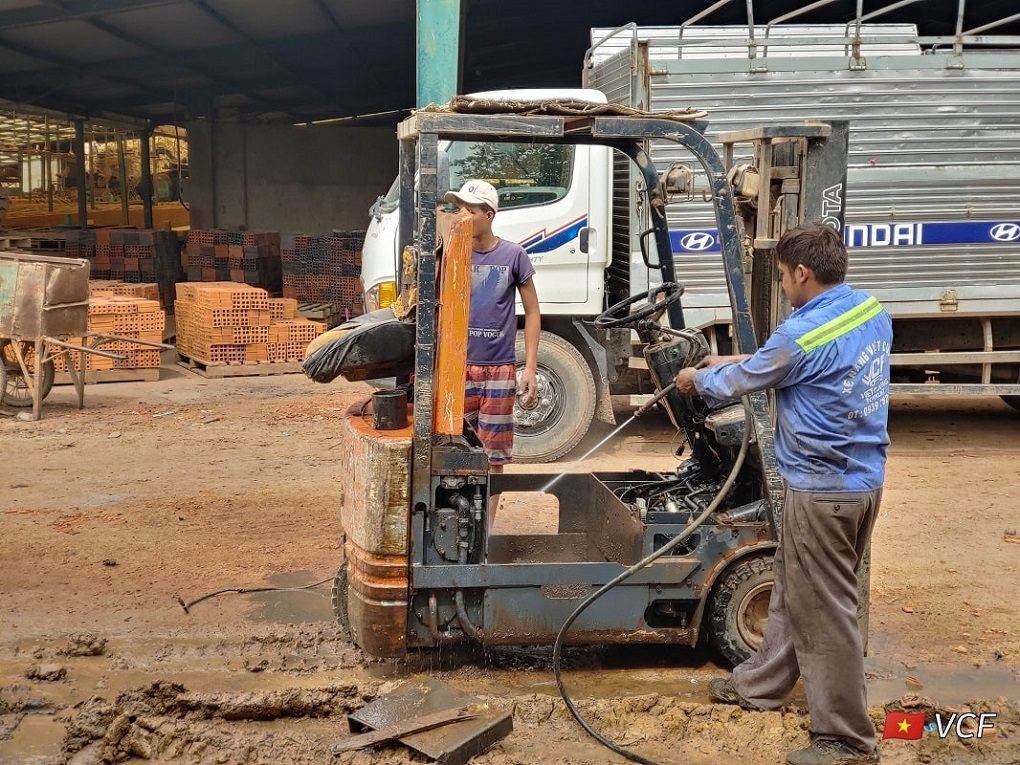 Sửa xe nâng điện