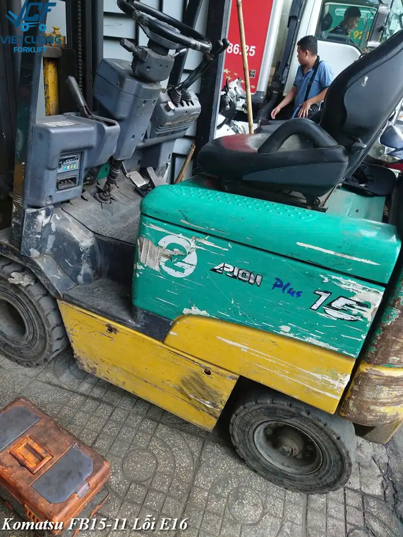 Komatsu E16