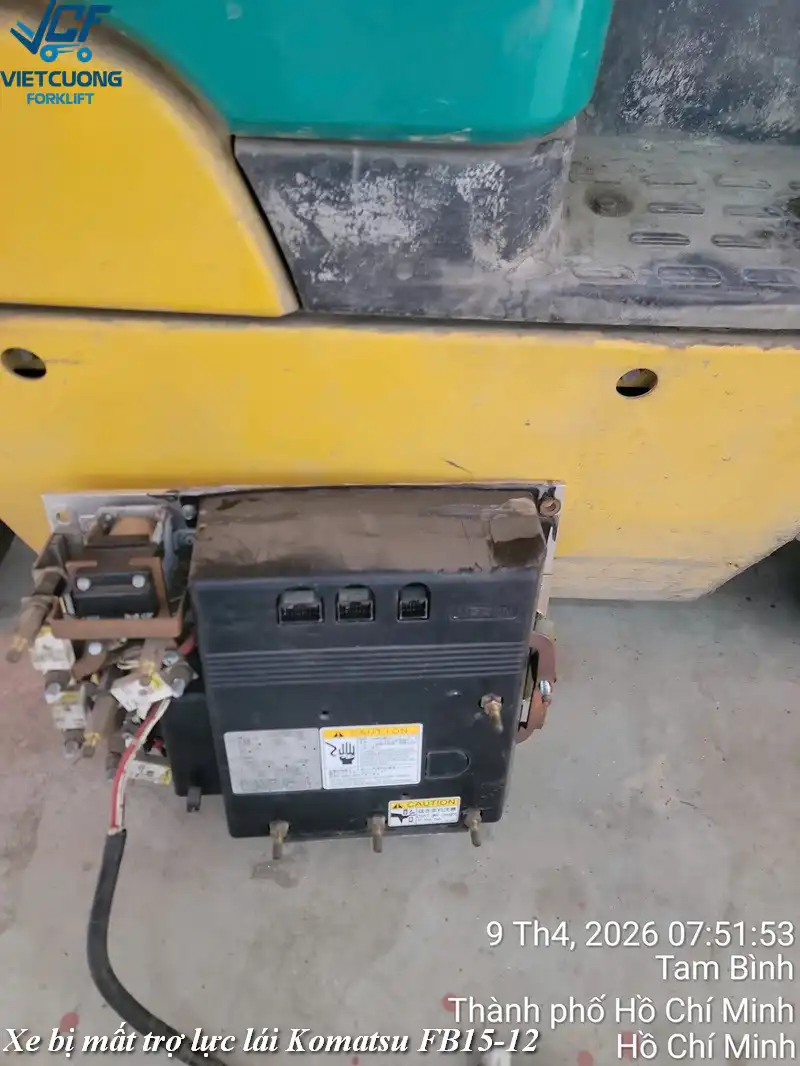 Komatsu lỗi trợ lực lái
