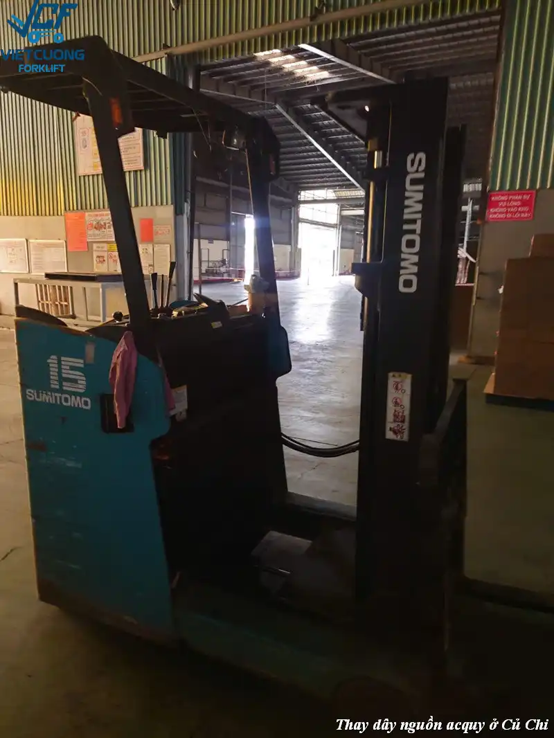 xe nâng bị mất nguồn