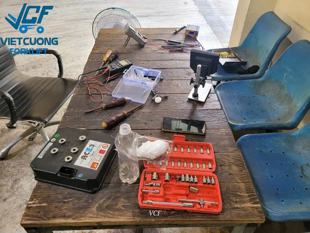 Sửa chữa board Zapi xe nâng Clark