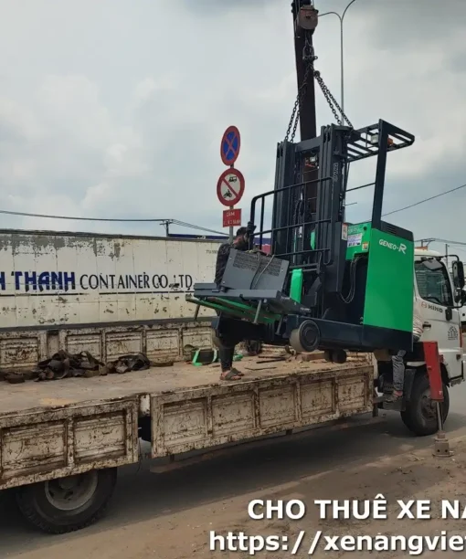 cho thuê xe nâng Toyota cao 4m7