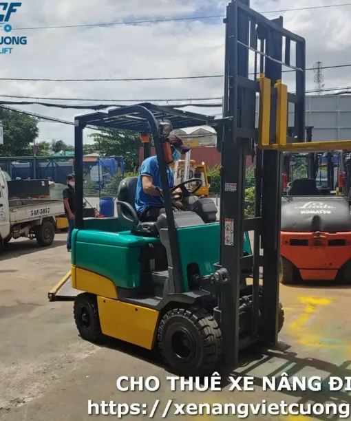 Cho Thuê Xe Nâng Komatsu FB15-11
