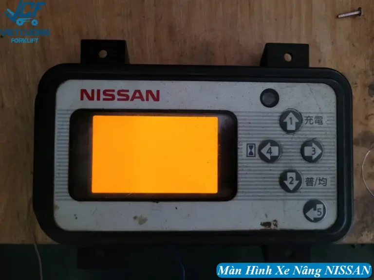 Màn hình Nissan Error Đỏ